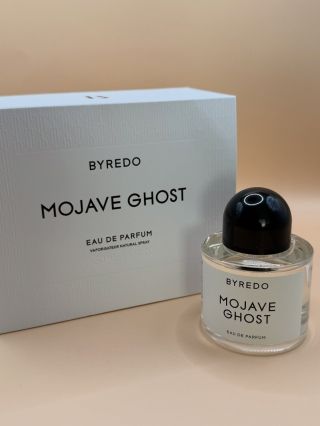 🌵 Mojave Ghost • Typ: drevito-kvetinová • Hlava: ambrette, sapodilla • Srdce: magnólia, fialka, santalové drevo • Základ:...