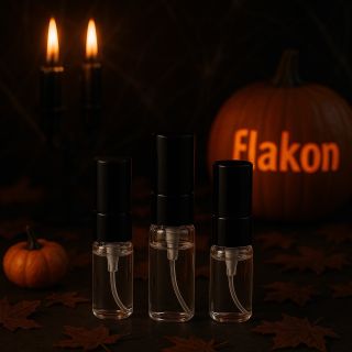 🎃 Všetko je o atmosfére. O svetle sviečok, vôni noci a stopách parfumu, ktoré zanecháš za sebou. Halloween? Vo Flakone má...